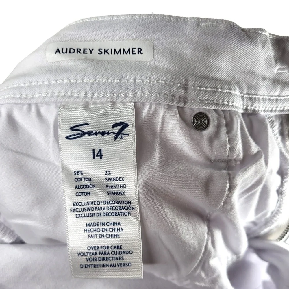 NWT Seven7 Audrey Mid-Rise Skimmer Capris in White - Picture 9 of 10